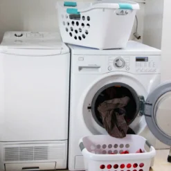 Bac à linge en plastique 26 litres