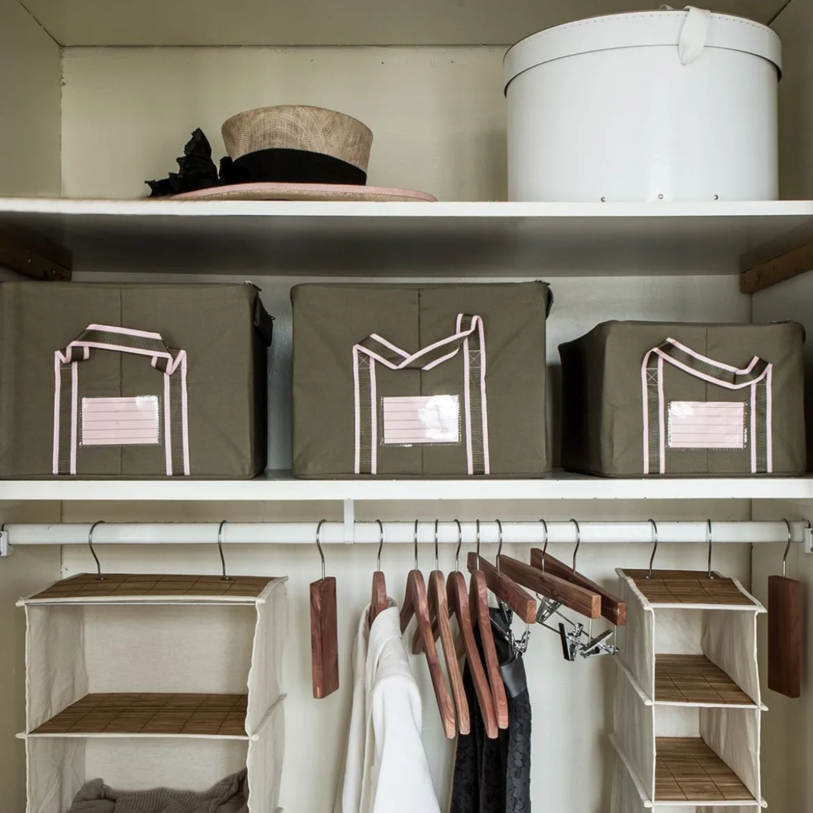 Boîte à chapeaux en carton blanc (M)