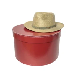 Boîte à chapeaux rouge avec ruban blanc (M)