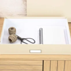 Boîte de rangement A3 beige avec étiquette