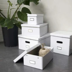 Boîte de stockage en carton avec poignée