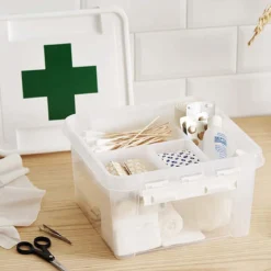 Boîte à pharmacie en plastique
