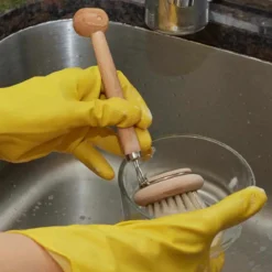 Brosse à vaisselle debout
