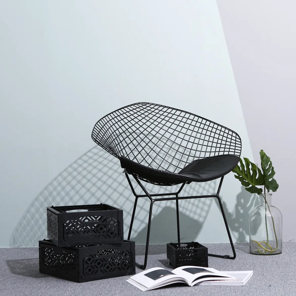 Cagette en plastique noir empilable et pliable
