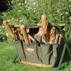Chaise range outils de jardinage