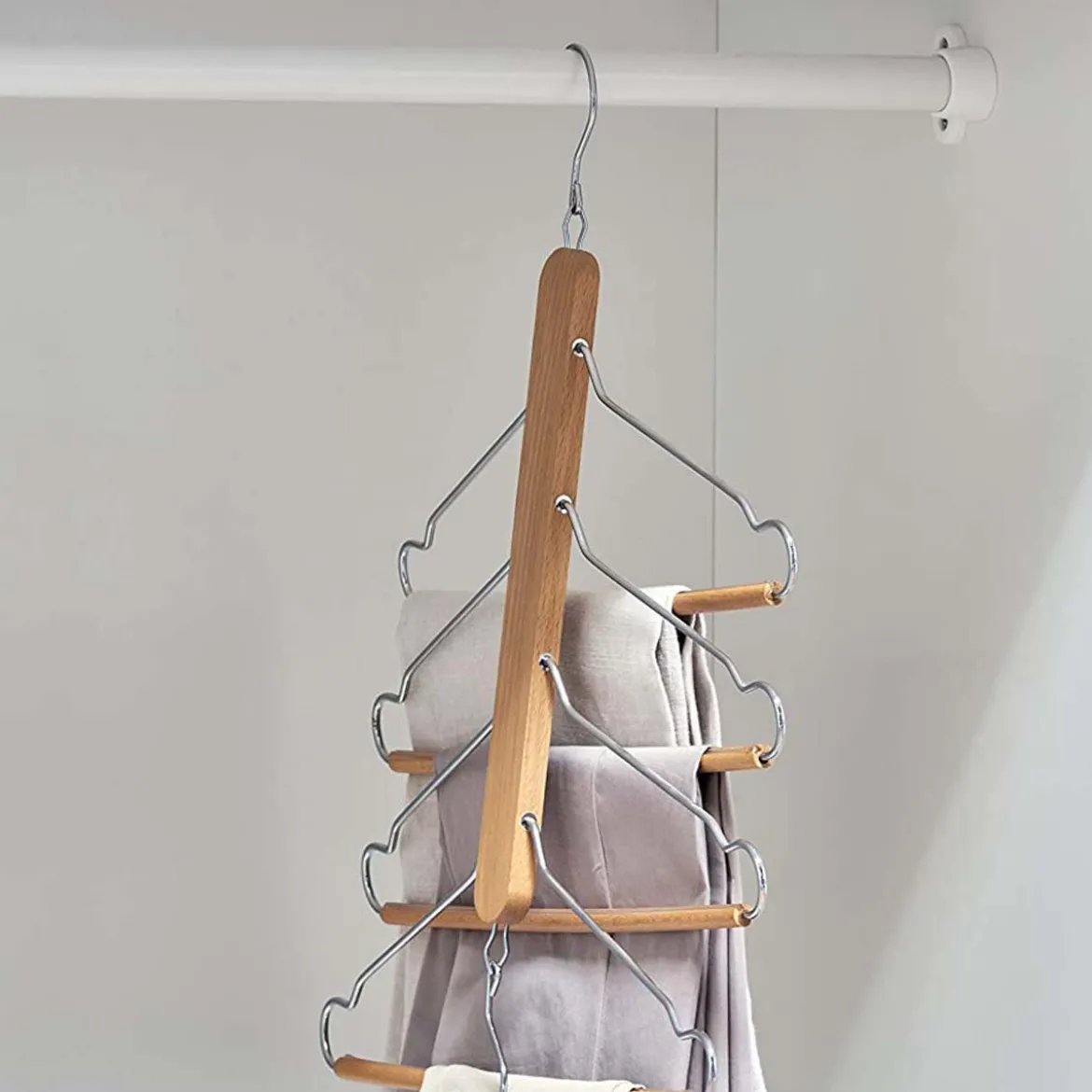 Cintre gain de place en bois