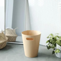Corbeille à papier en bois naturel