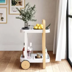 Desserte blanche de style scandinave