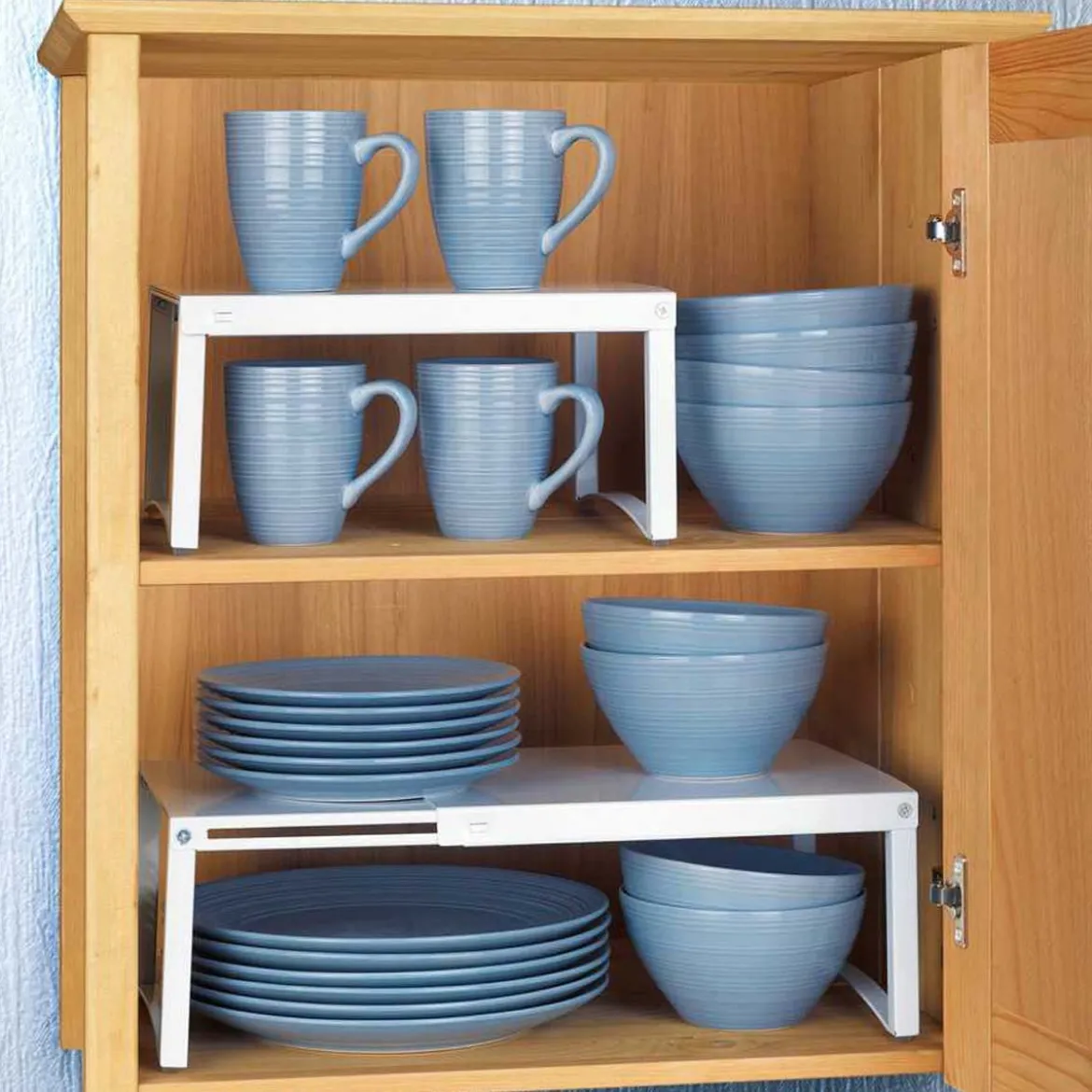 Etagère télescopique pour intérieur de placard