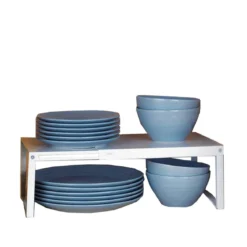 Etagère télescopique pour intérieur de placard