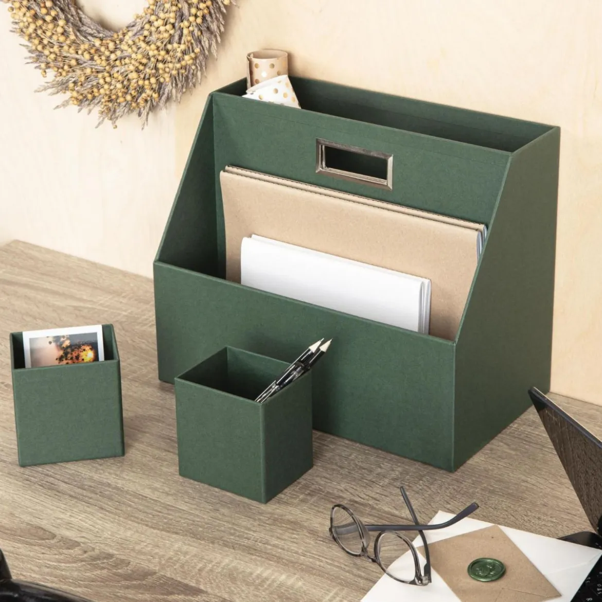 Organisateur de bureau pour mug et ordinateur