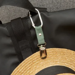 Pince porte-chapeau pour sac