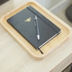 Plateau de rangement en bois