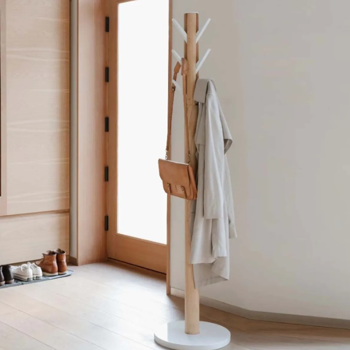 Porte-manteaux sur pied design