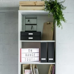 Range-dossiers en carton gris anthracite
