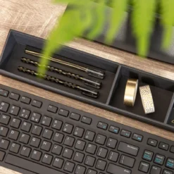 Rangement à compartiments pour bureau et ordinateur