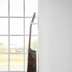 Support mural blanc pour guitare