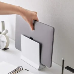 Support vertical pour ordinateur portable